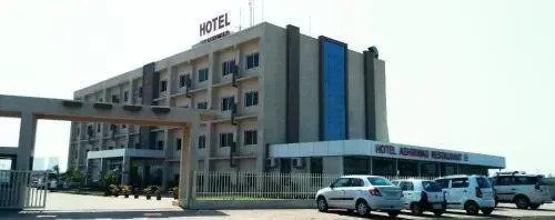 Дахедж: Hotel Ashirwad
