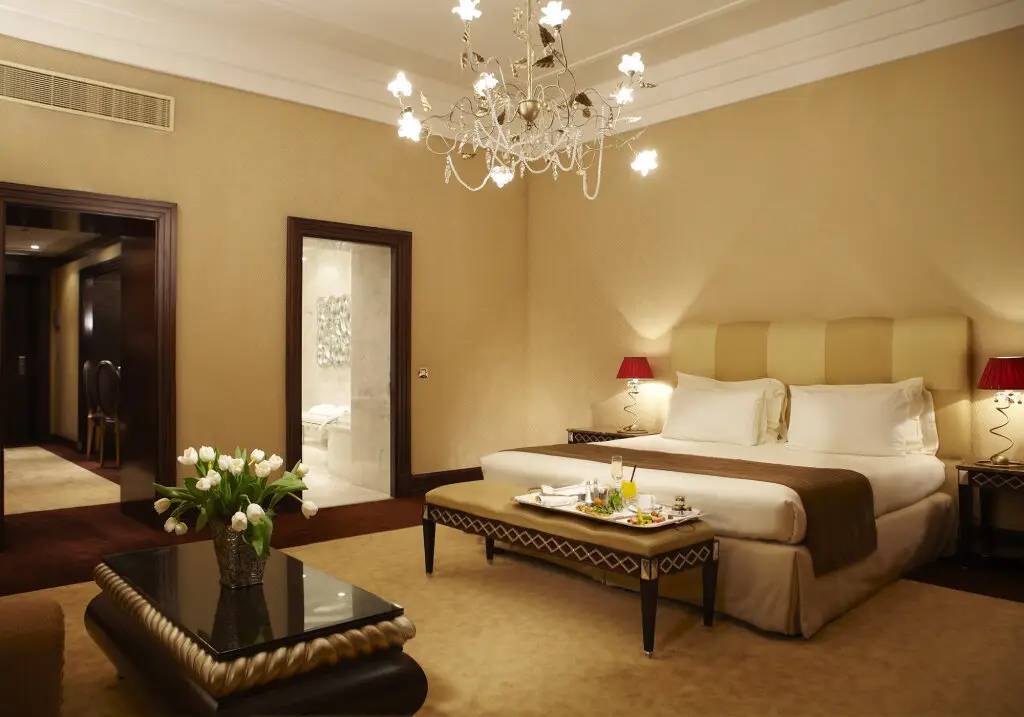 Соманур: The Richman Hotel