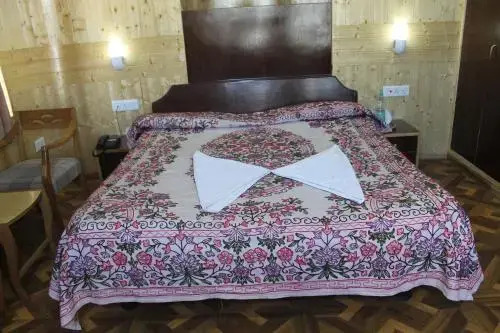 Гульмарг: Fluorescence Hotel & Restaurant