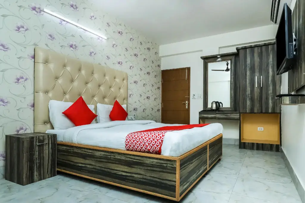 Нью-Дели: OYO 22135 Hotel Kanishka Palace