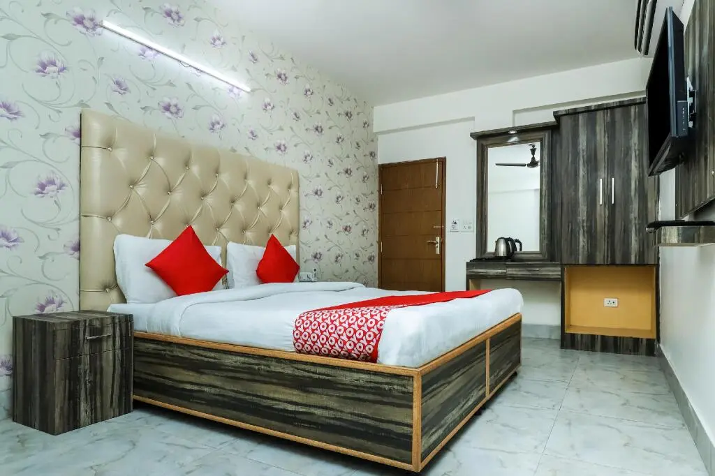 Нью-Дели: OYO 22135 Hotel Kanishka Palace