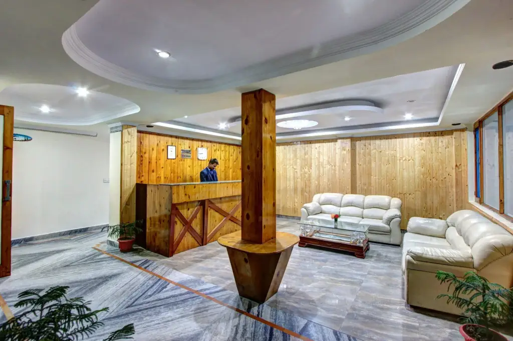 Манали: Hotel Mountain Face by Snow City Hotels