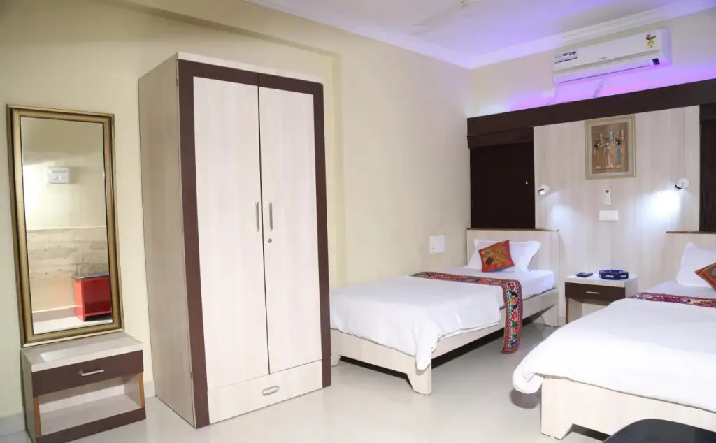 Нагпур: Shivam Apartment