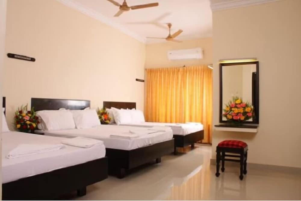 Eraniel: Hotel Bharani