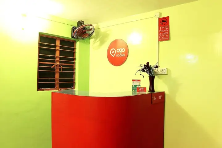 Колката: silver inn guest house