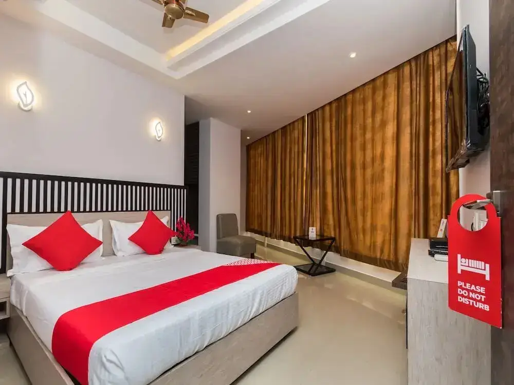 Колката: silver inn guest house