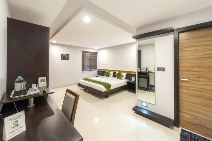 Бангалор: Treebo Raj Premier, Indiranagar