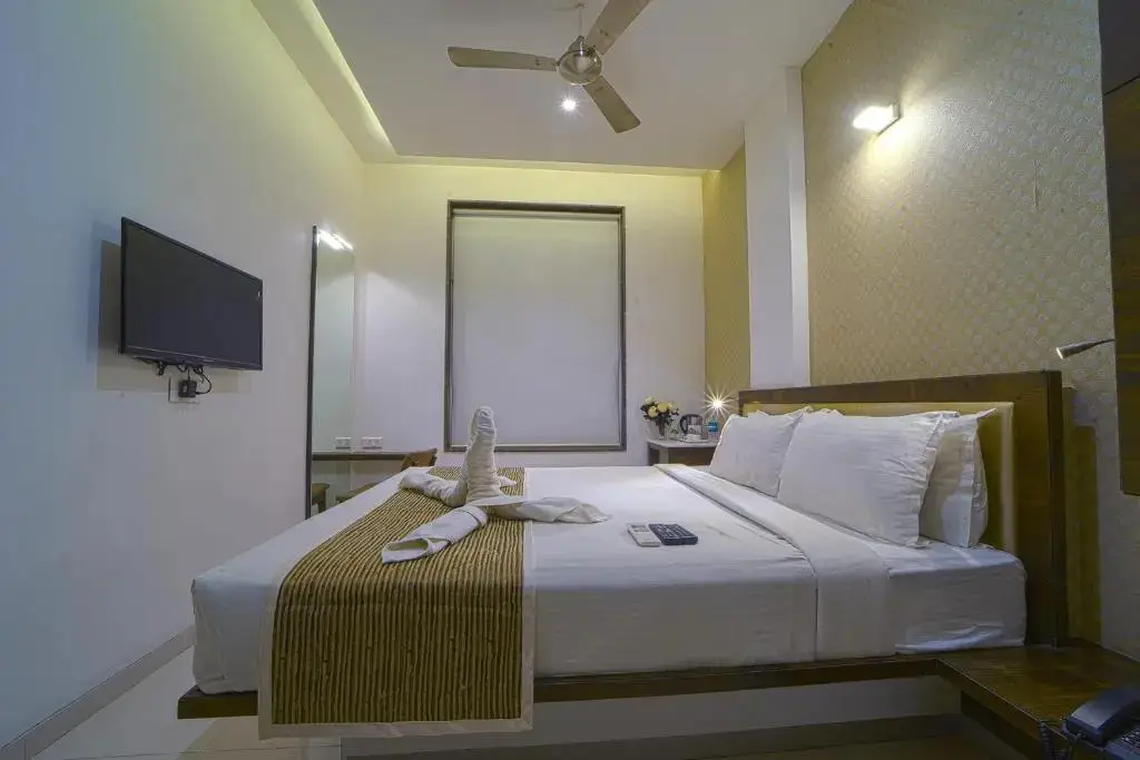 Колхапур: Hotel Sri Sri Executive Lodging