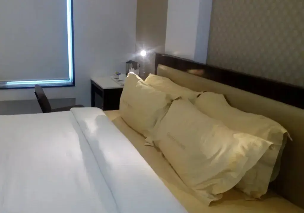 Колхапур: Hotel Sri Sri Executive Lodging