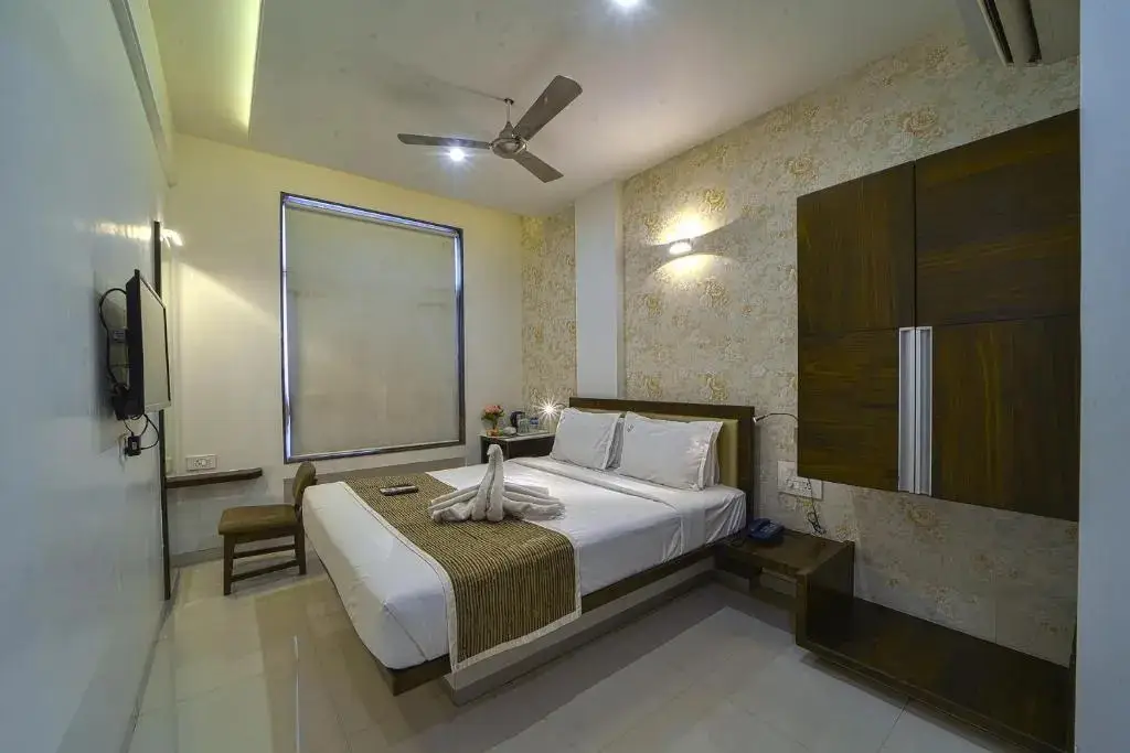 Колхапур: Hotel Sri Sri Executive Lodging
