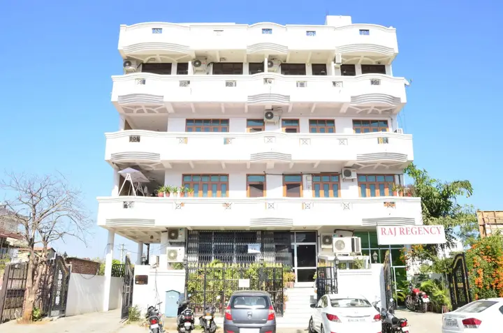 Джайпур: Raj Regency