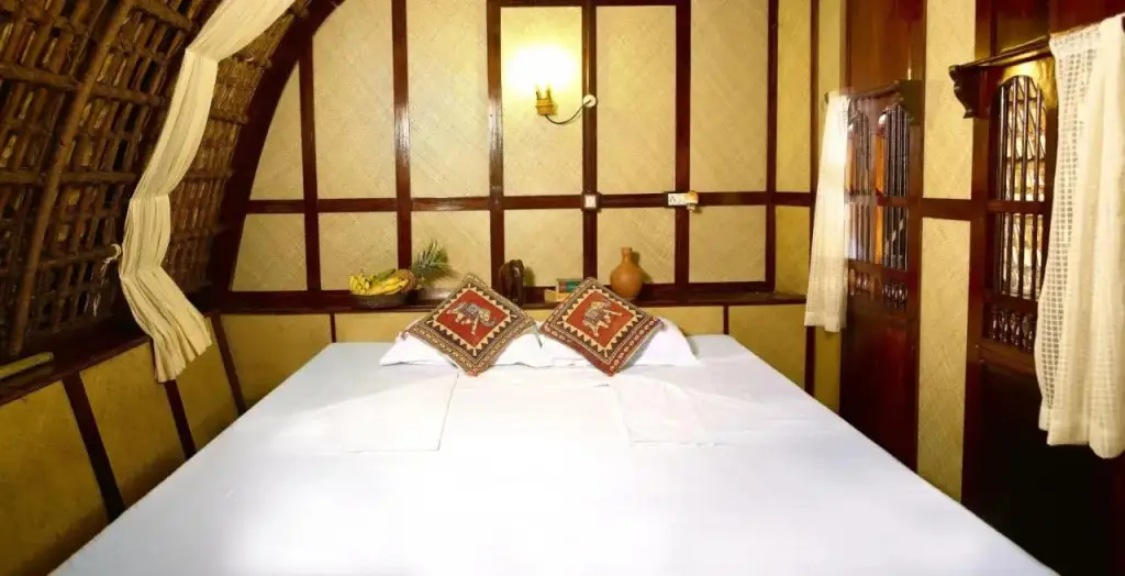Мухамма: Spice Coast Cruises
