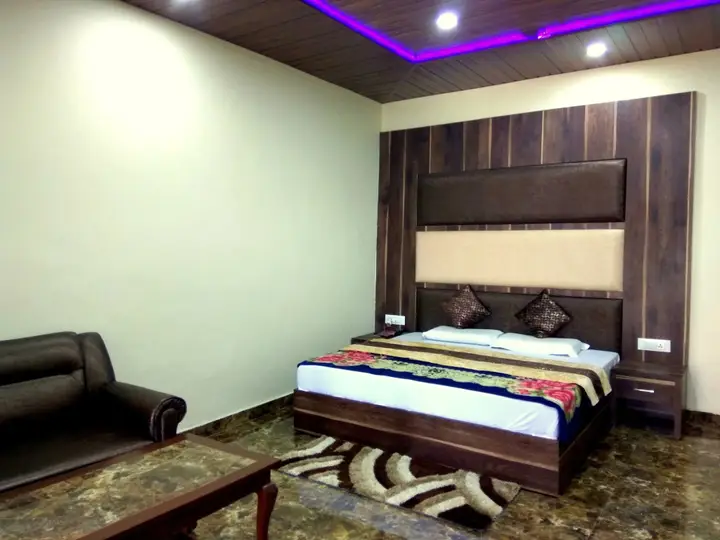 Чамба: Hotel Himdhara