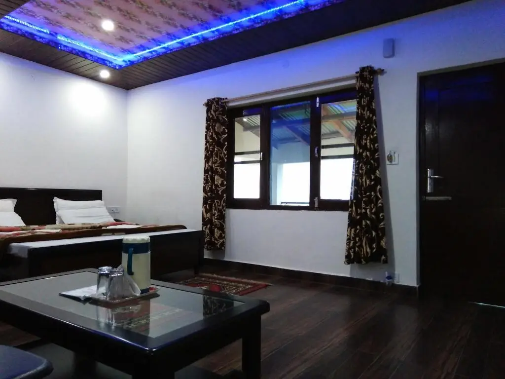 Чамба: Hotel Himdhara