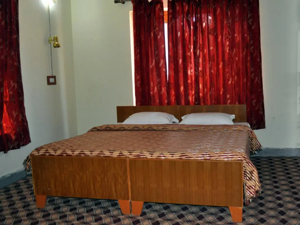 Шринагар: Hotel Legend Residency