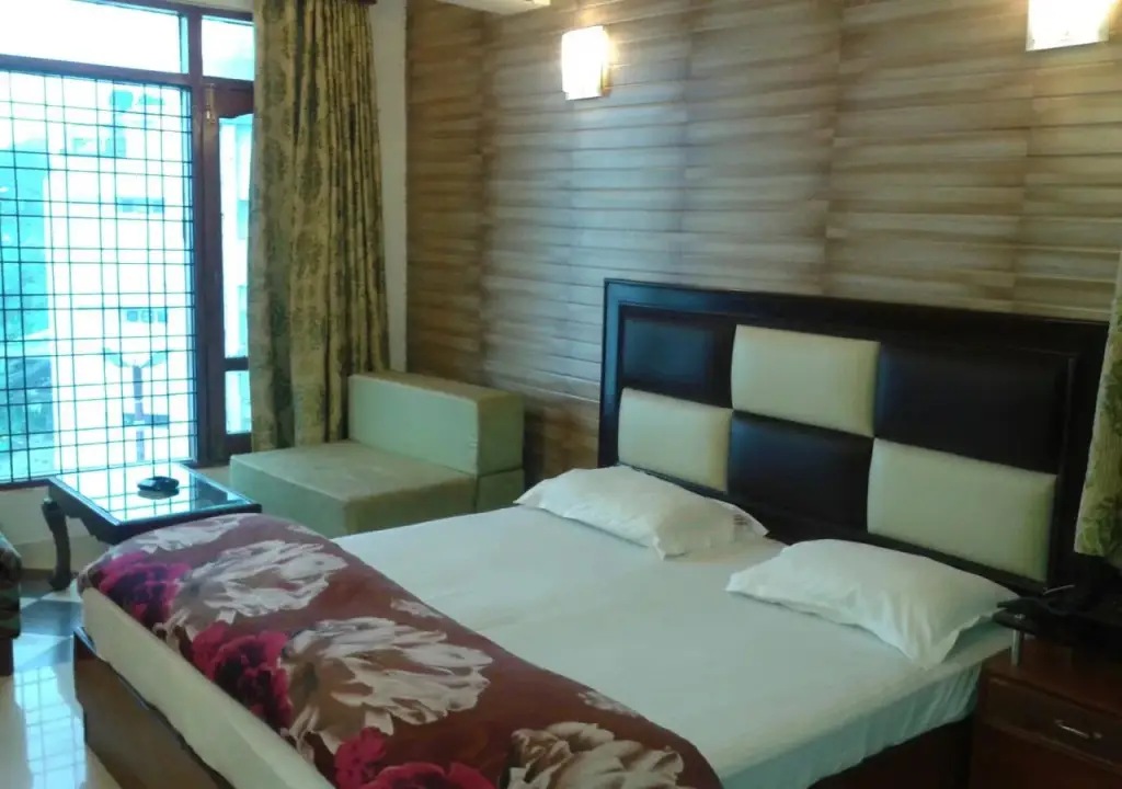 Массури: Hotel Paradise Continental