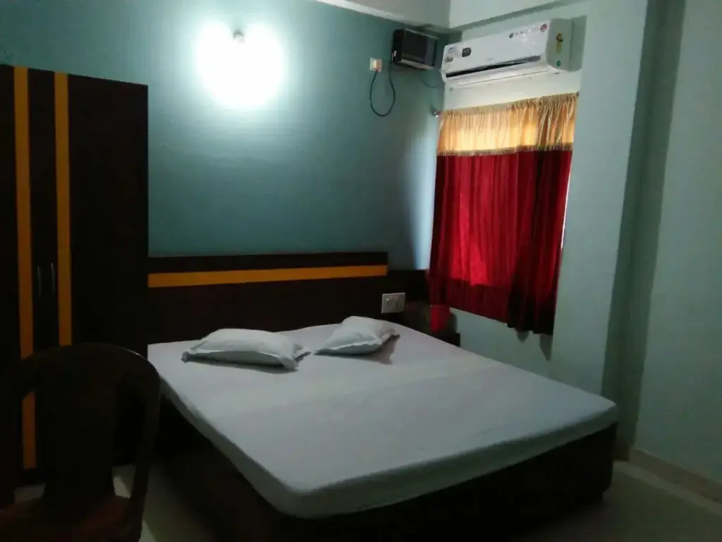 Пури: Hotel Galaxy International