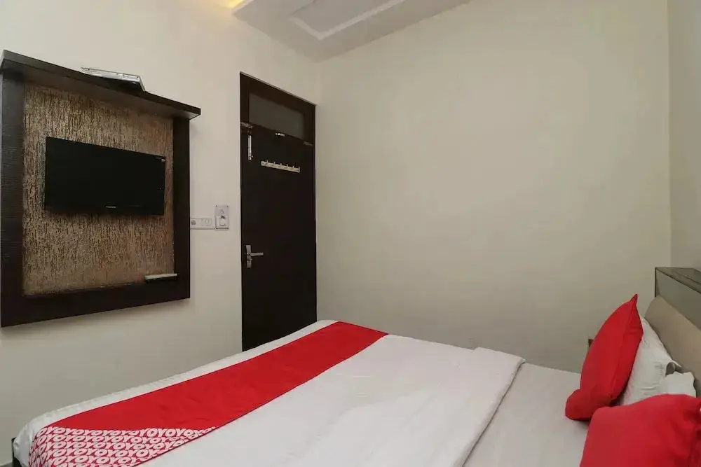 Агра: OYO 24723 Hotel Atul Palace