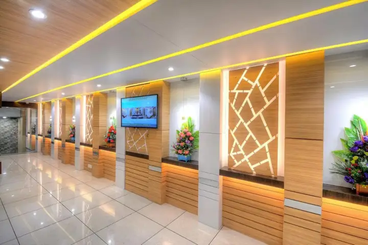 Ахмедабад: Hotel One up