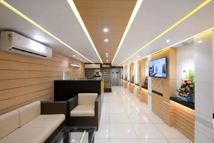 Ахмедабад: Hotel One up