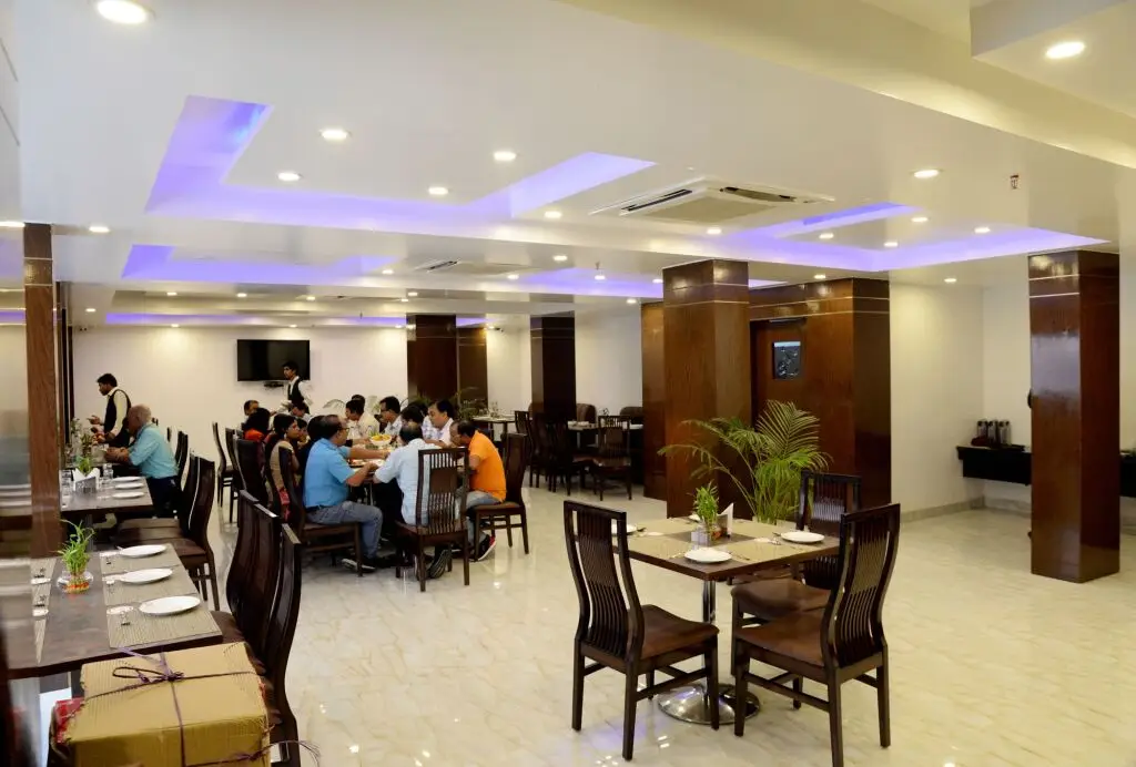 Патна: Aalcajars Inn