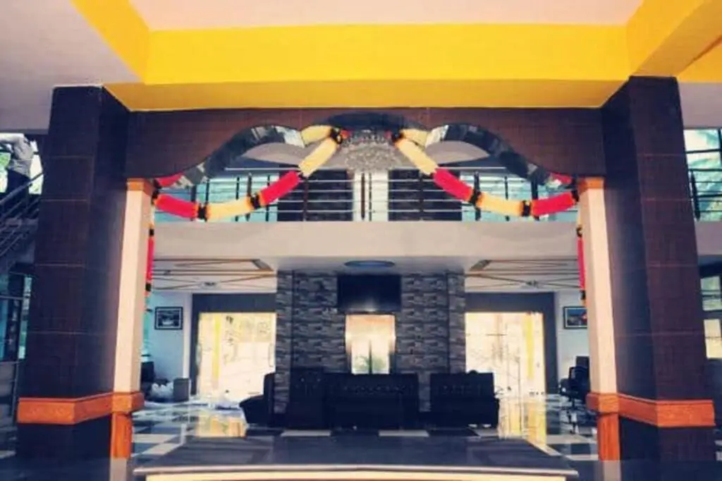 Алюр: Oyo 36253 Hotel Durga International
