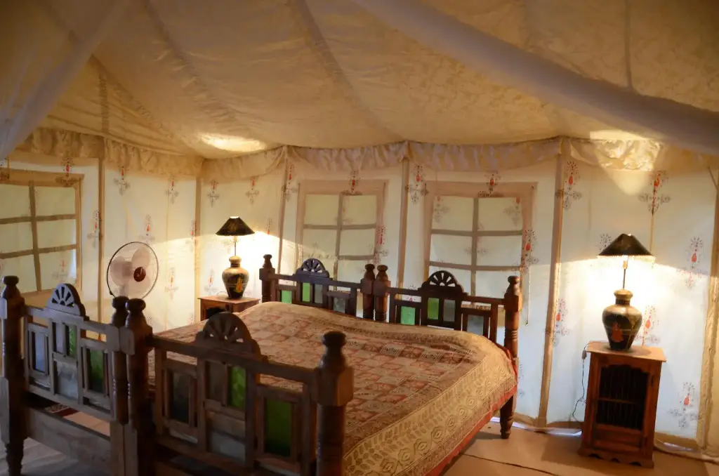 Каной: Sheesh Mahal Desert Camp