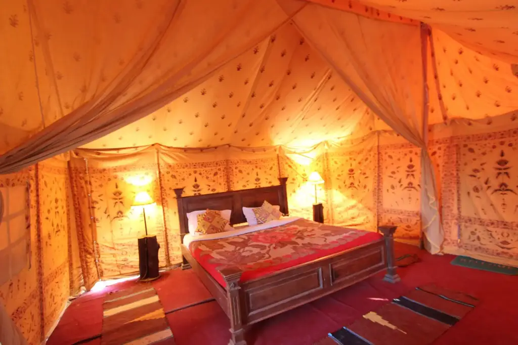 Каной: Sheesh Mahal Desert Camp