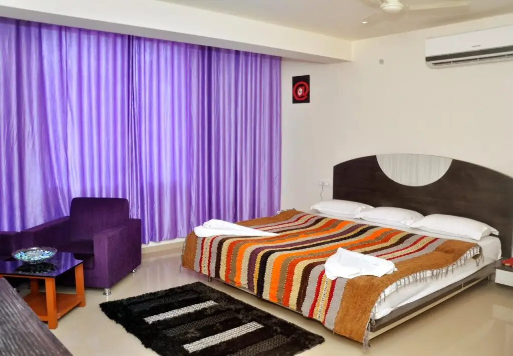 Лонавала: Hotel Swastik Inn