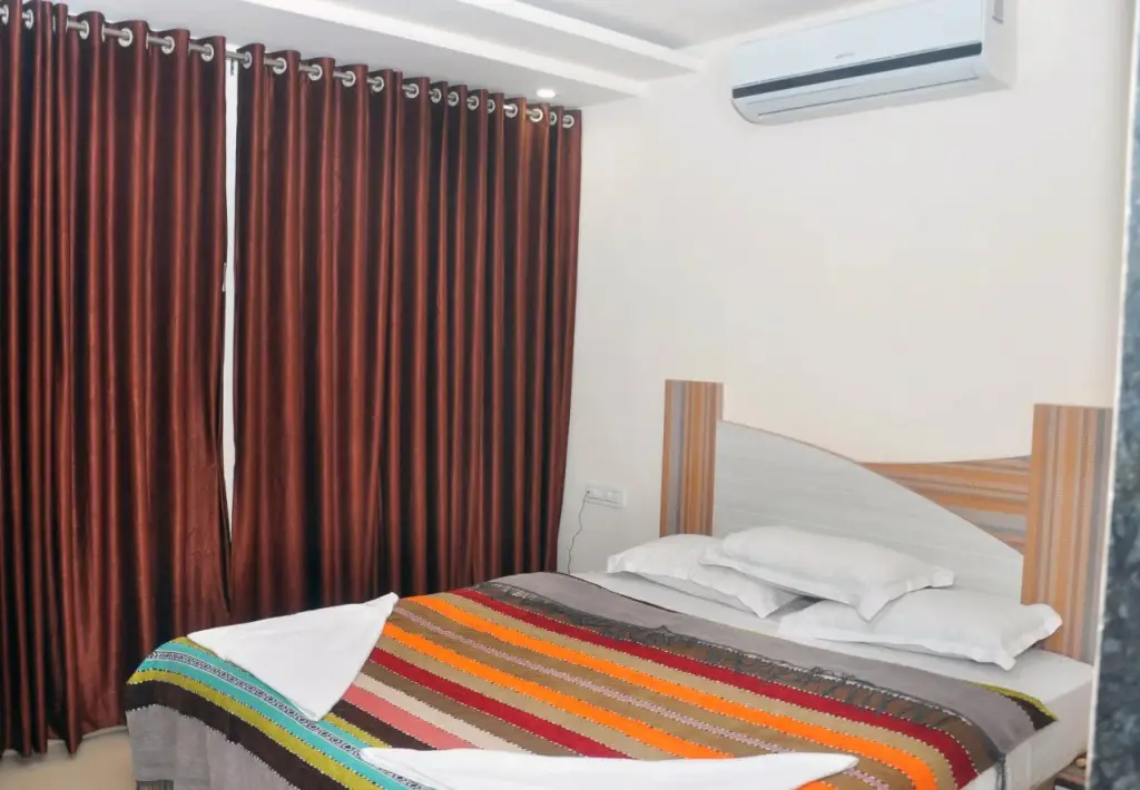 Лонавала: Hotel Swastik Inn