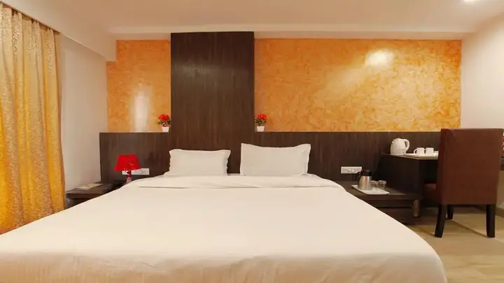 Вриндаван: Hotel Santosh Dham