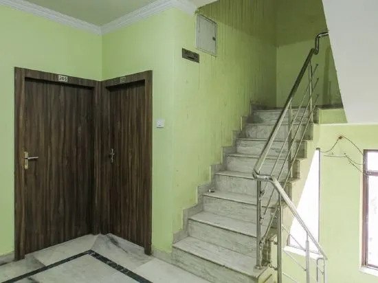 Hotel Sanjay — фото 1