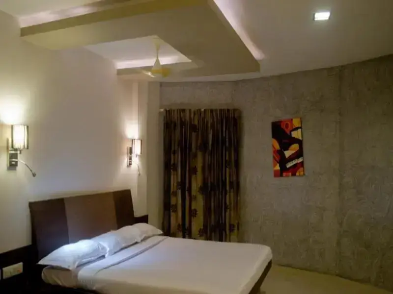 Соманур: Hotel Maniam Classic