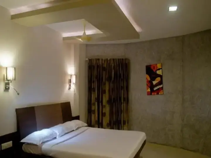 Соманур: Hotel Maniam Classic