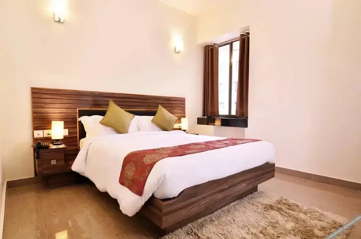 Шиллонг: Hotel Poinisuk