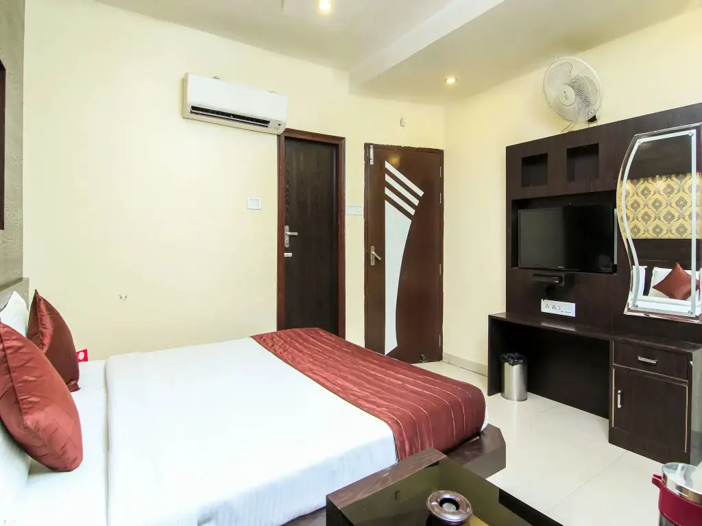 Лакхнау: OYO 2000 Hotel Yash