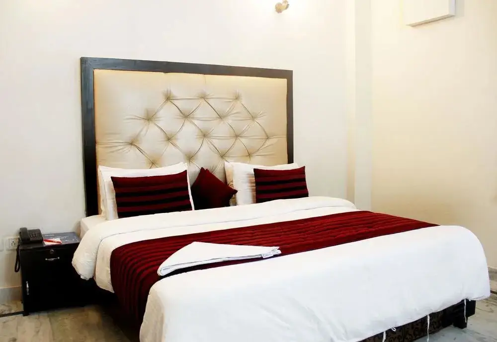 Нойда: OYO Rooms Noida Sector 71 WP Block