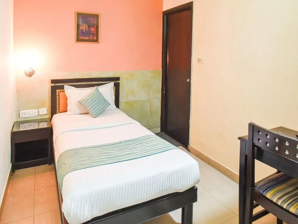 Колката: OYO 2417 Hotel Allenby Inn