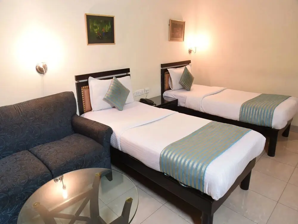 Колката: OYO 2417 Hotel Allenby Inn