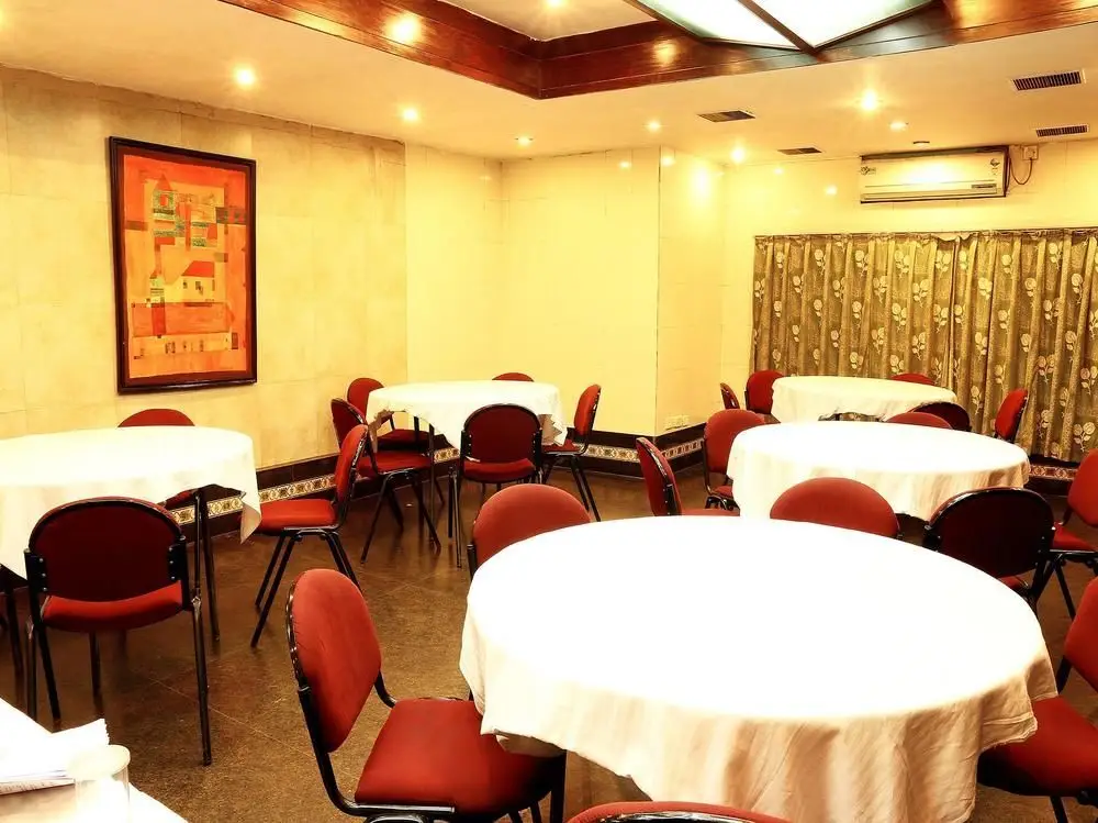 Колката: OYO 2417 Hotel Allenby Inn