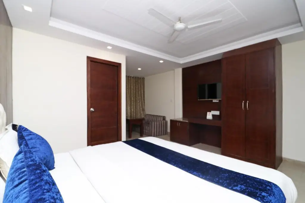 Массури: OYO 1679 Value Hotel