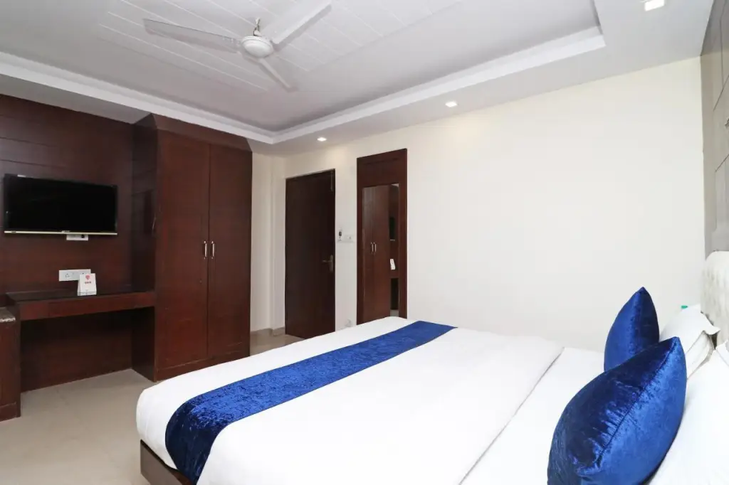 Массури: OYO 1679 Value Hotel