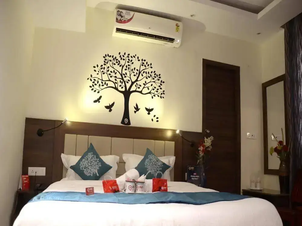 Лакхнау: Hotel Bandhan