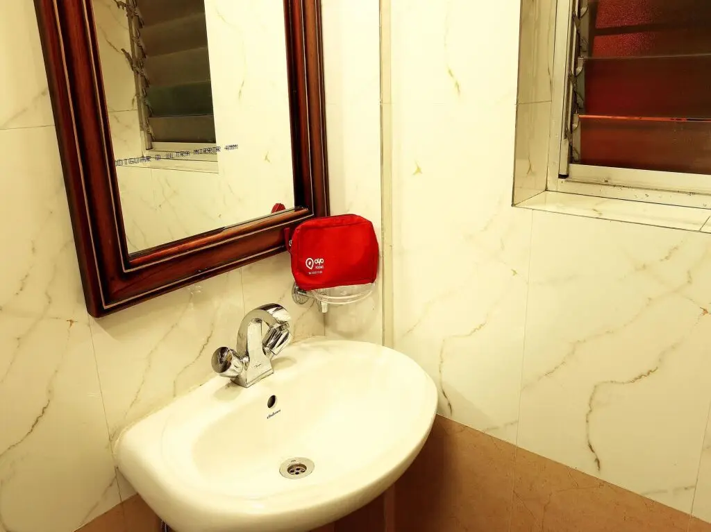 Колката: OYO Rooms Kalighat Lake Market