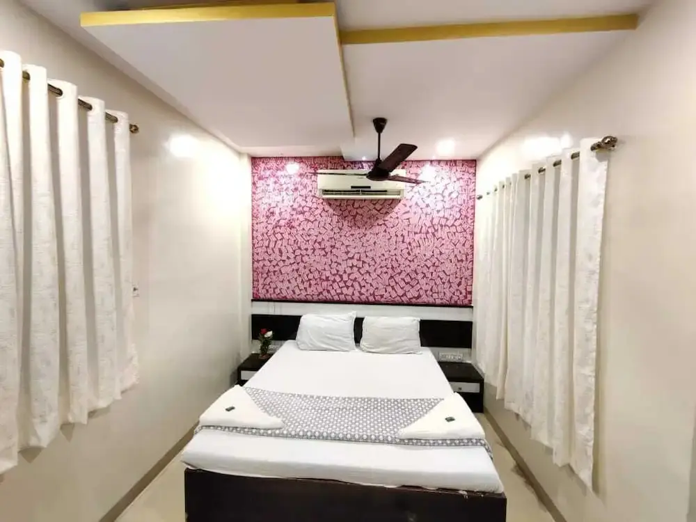 Нави-Мумбай: Hotel Prince International