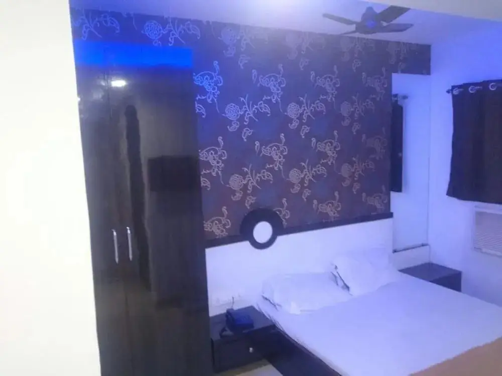 Нави-Мумбай: Hotel Prince International