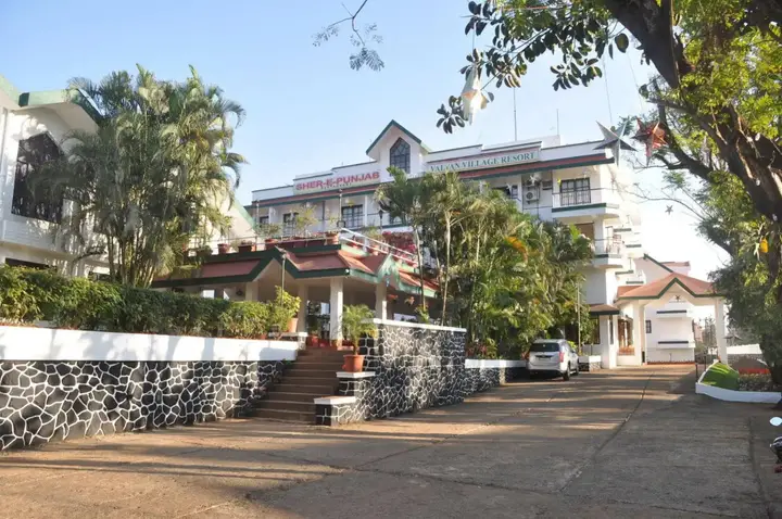 Лонавала: Valvan Village Resort