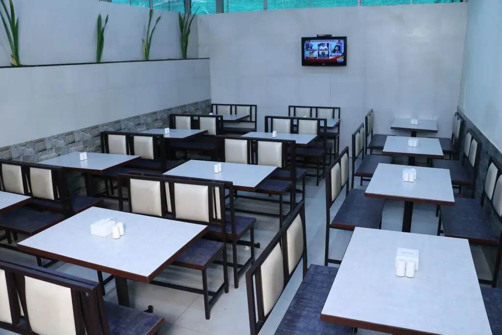 Тхане: Hotel Sai Residency Vasai