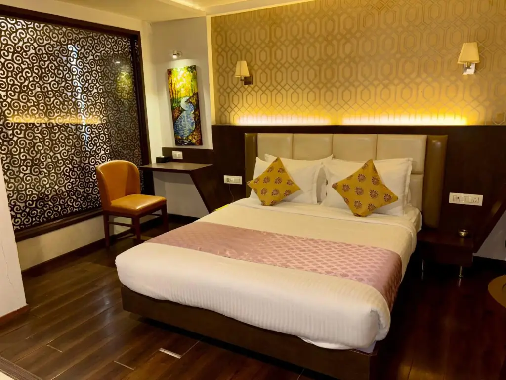 Тхане: Hotel Sai Residency Vasai