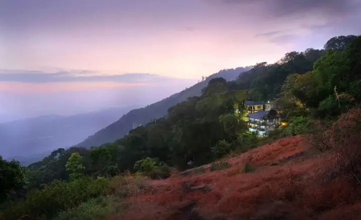 Муннар: Eagle Mountain Resort Munnar